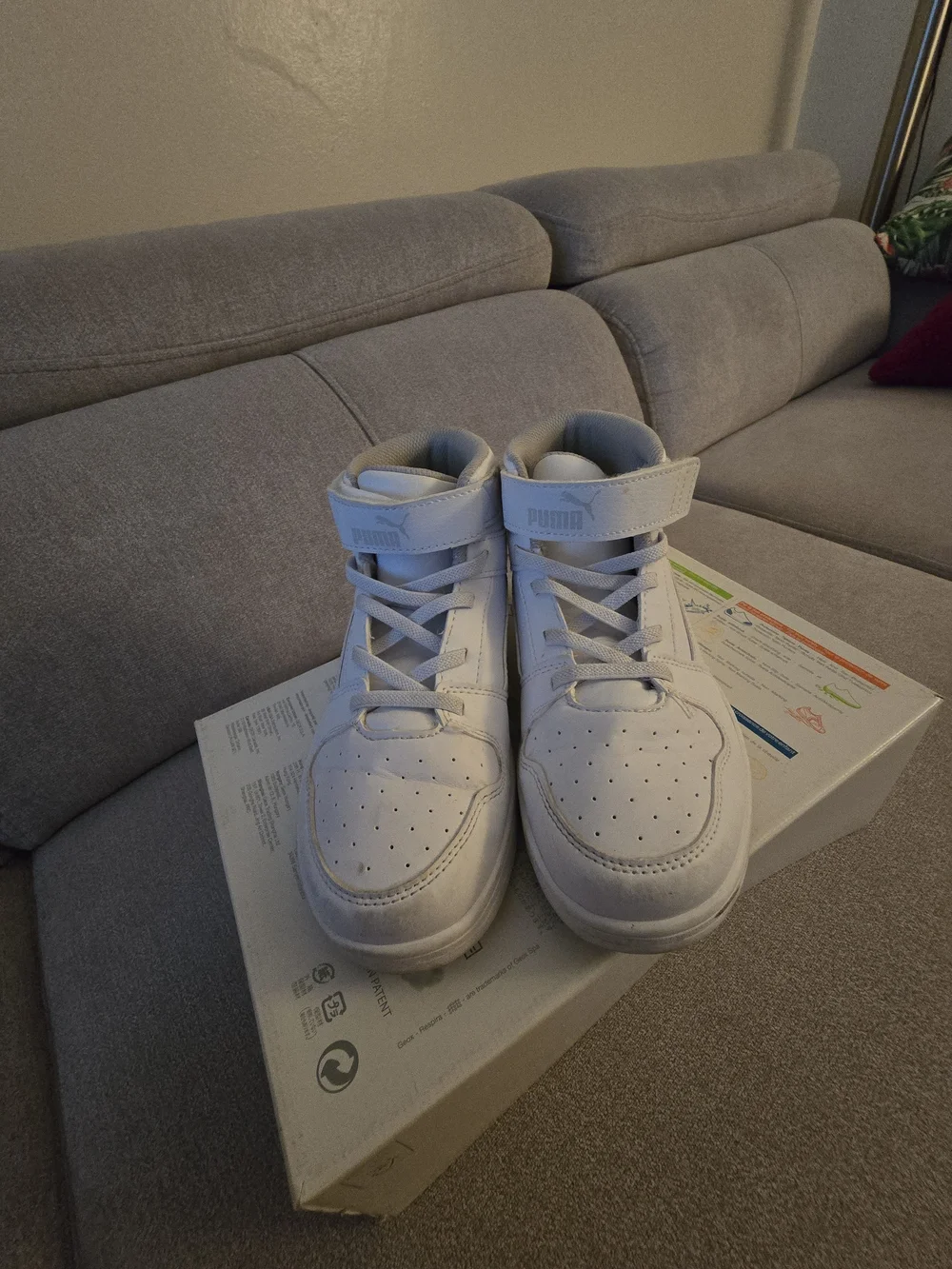 Puma White High-Top Kids Sneakers - Picture 2 of 3